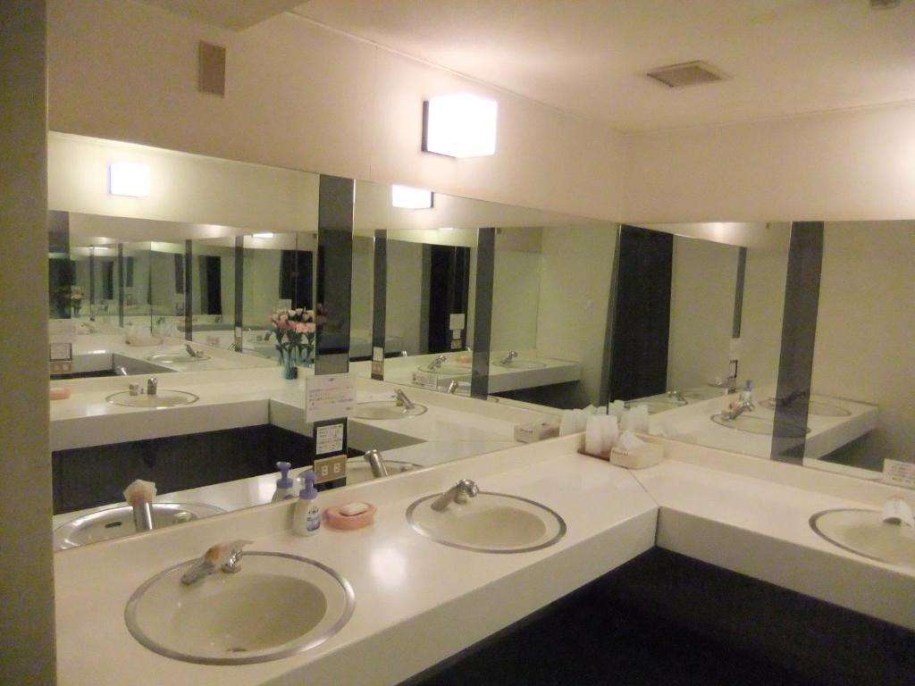 Hotel 28 Hiroshima Buitenkant foto